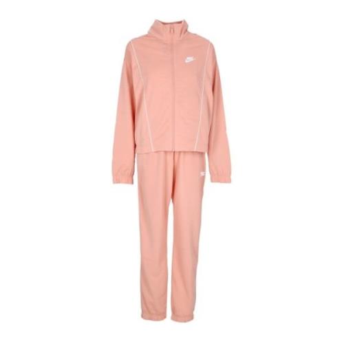 Essentieel Trainingspak Set in Madder Root/Wit Nike , Pink , Dames