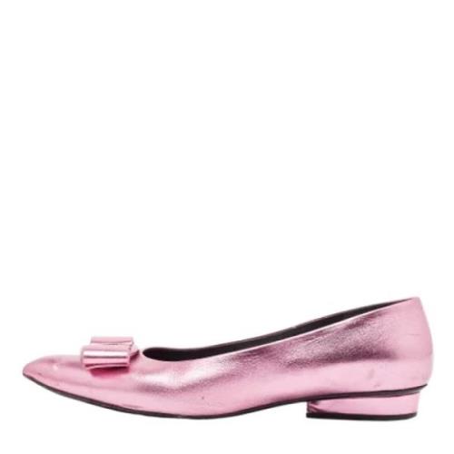 Pre-owned Leather flats Salvatore Ferragamo Pre-owned , Pink , Dames