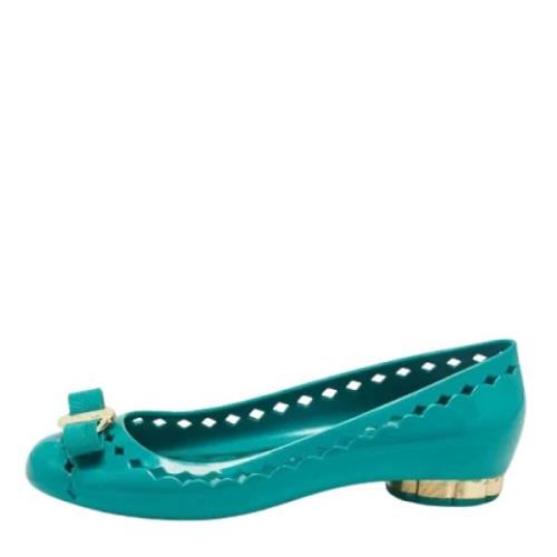 Pre-owned Rubber flats Salvatore Ferragamo Pre-owned , Green , Dames