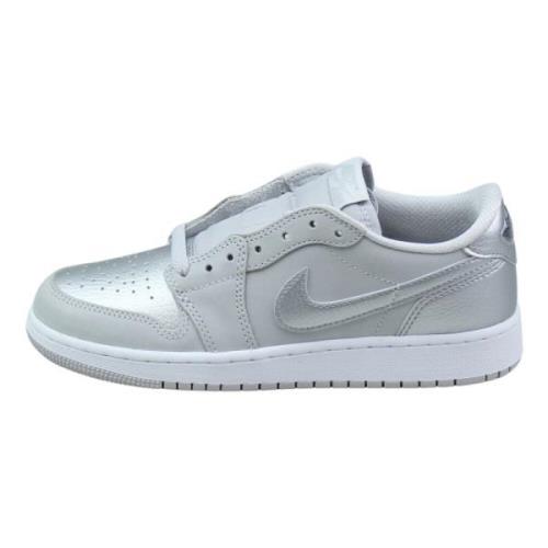 Lage OG 'Metallic Silver' Sneakers Jordan , Gray , Dames