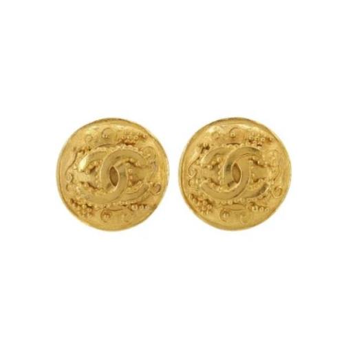 Pre-owned Metal earrings Chanel Vintage , Yellow , Dames