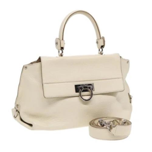 Pre-owned Leather handbags Salvatore Ferragamo Pre-owned , Beige , Dam...