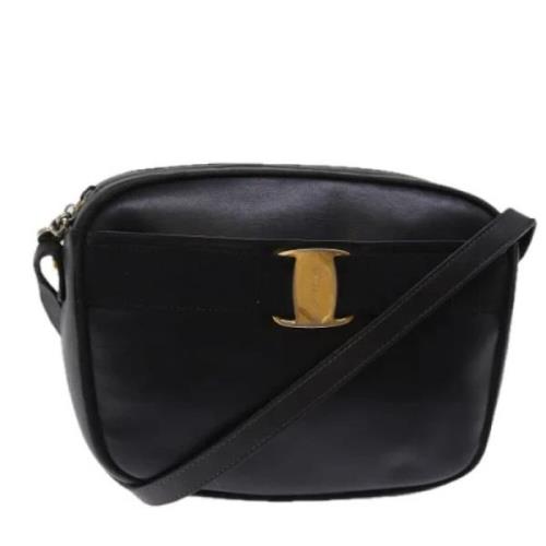 Pre-owned Leather shoulder-bags Salvatore Ferragamo Pre-owned , Black ...