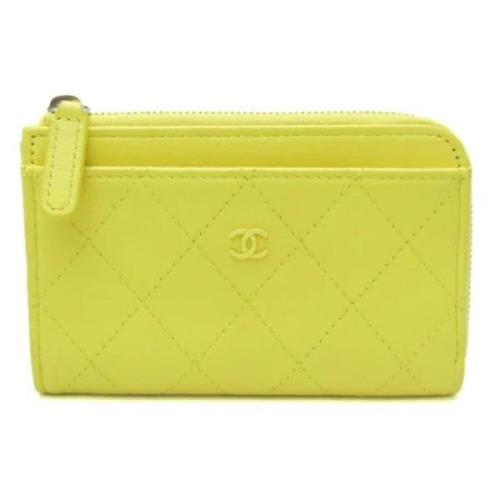 Pre-owned Leather wallets Chanel Vintage , Yellow , Dames