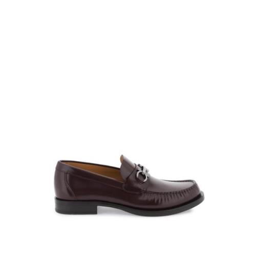 Loafers van geborsteld leer met iconische Gancini Salvatore Ferragamo ...