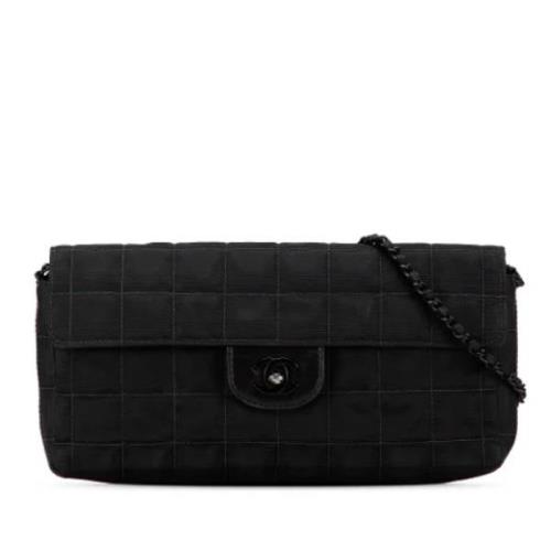 Pre-owned Nylon shoulder-bags Chanel Vintage , Black , Dames