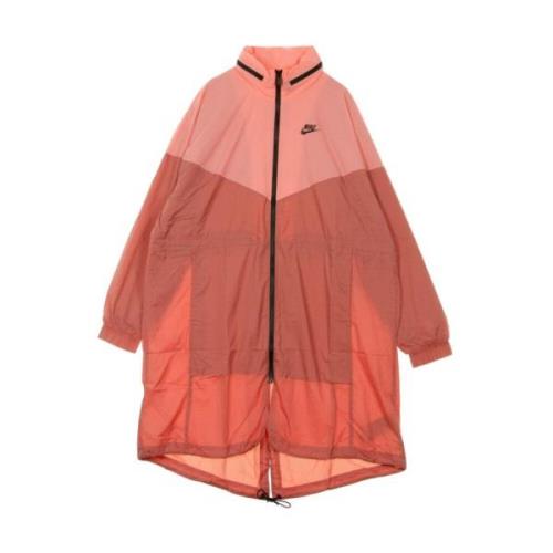 Windrunner Trench Jacket in Redwood/Sunblush/Black Nike , Red , Dames