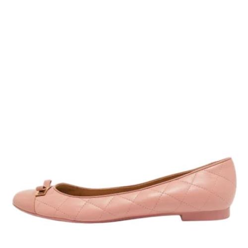 Pre-owned Leather flats Salvatore Ferragamo Pre-owned , Pink , Dames