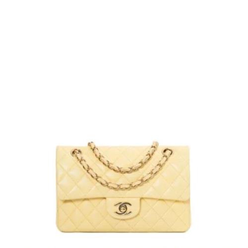 Pre-owned Leather chanel-bags Chanel Vintage , Yellow , Dames