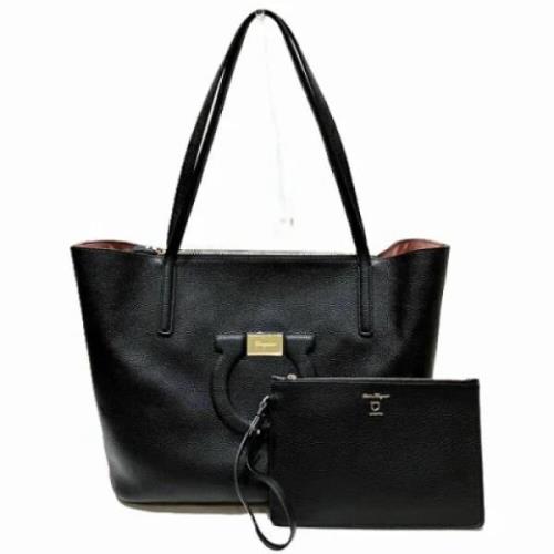 Pre-owned Leather shoulder-bags Salvatore Ferragamo Pre-owned , Black ...