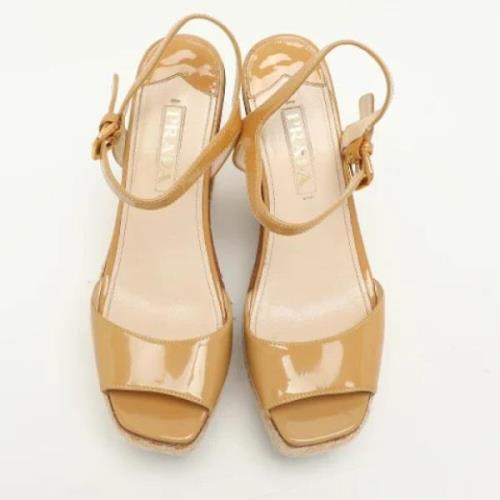 Pre-owned Leather sandals Prada Vintage , Beige , Dames