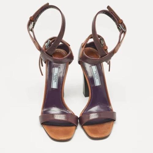 Pre-owned Leather sandals Prada Vintage , Purple , Dames