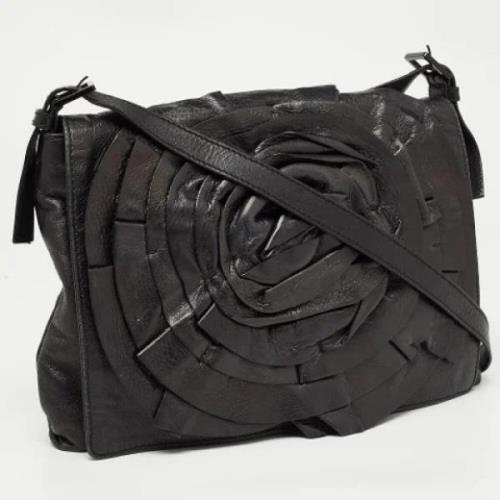 Pre-owned Leather shoulder-bags Valentino Vintage , Black , Dames