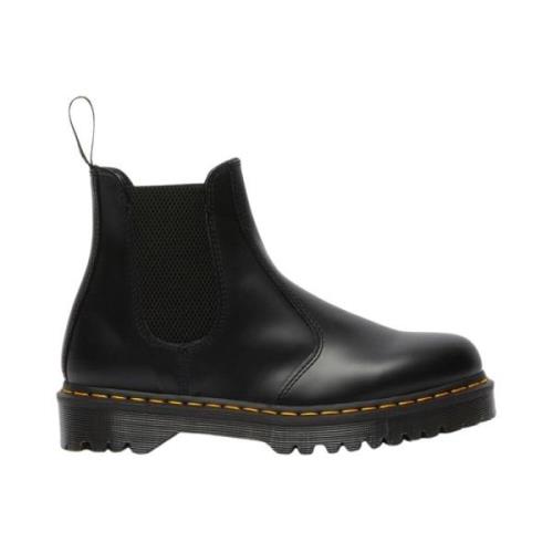 Chelsea Leren Laarzen Gladde Afwerking Dr. Martens , Black , Dames