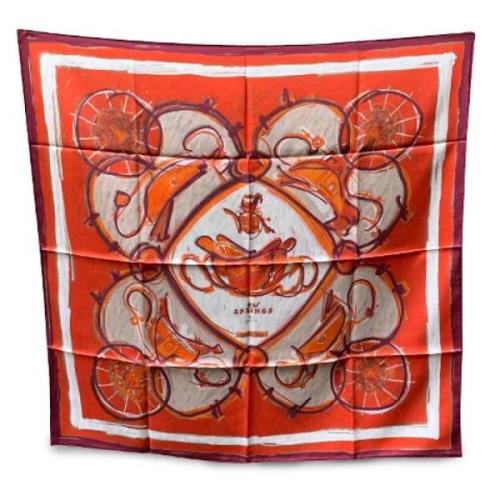 Pre-owned Silk scarves Hermès Vintage , Red , Dames