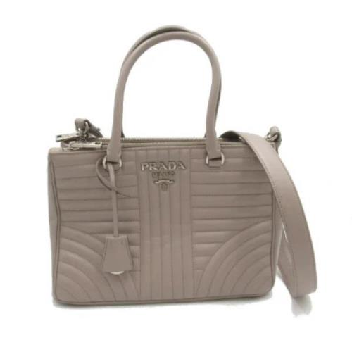 Pre-owned Leather prada-bags Prada Vintage , Gray , Dames