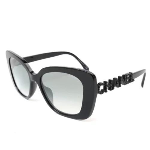 Pre-owned Plastic sunglasses Chanel Vintage , Black , Dames