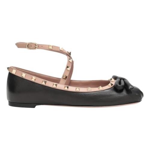 Rockstud Puntige Ballerina Schoenen Valentino Garavani , Black , Dames