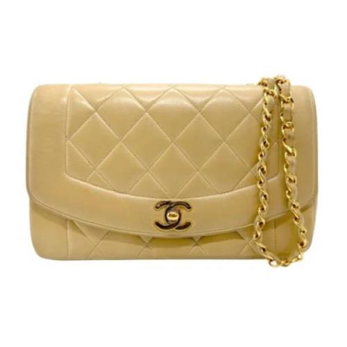 Pre-owned Leather chanel-bags Chanel Vintage , Beige , Dames