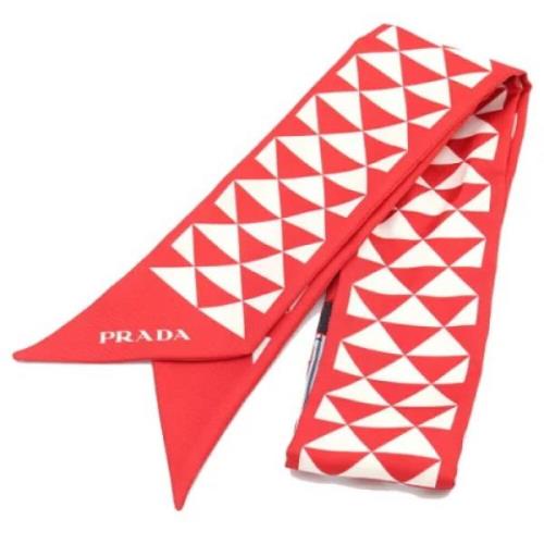 Pre-owned Silk scarves Prada Vintage , Red , Dames