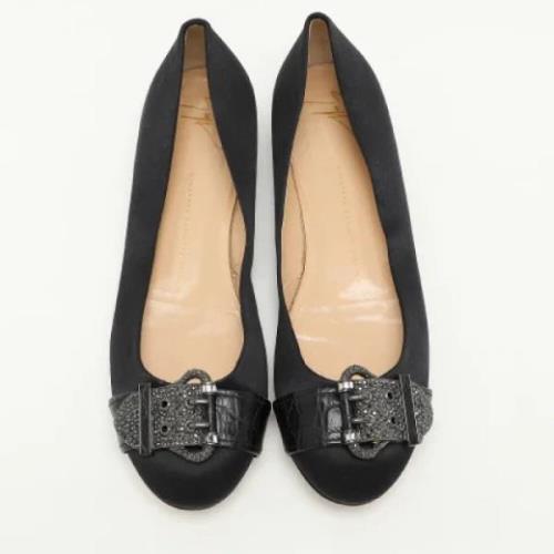 Pre-owned Satin flats Giuseppe Zanotti Pre-owned , Black , Dames