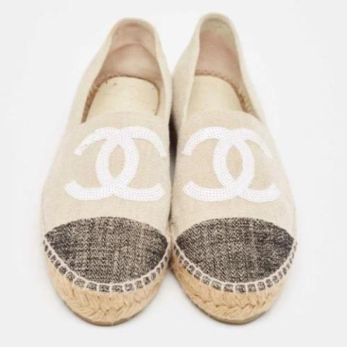 Pre-owned Fabric espadrilles Chanel Vintage , Beige , Dames