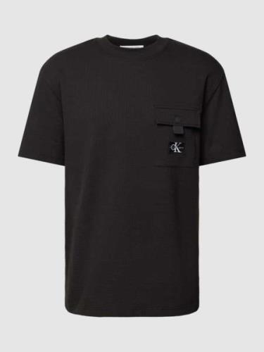 T-shirt met borstzak en labelpatch