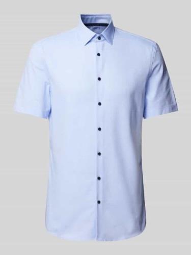 Slim fit zakelijk overhemd met klein motief en kentkraag