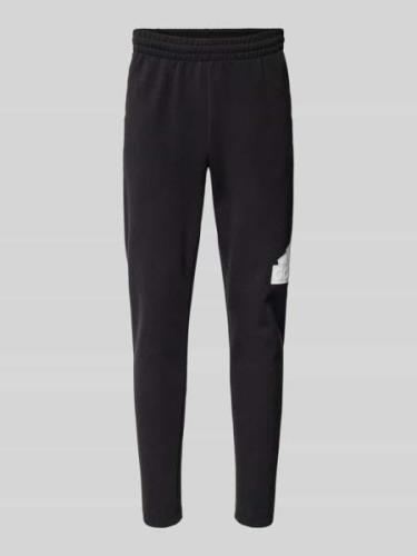 Sweatpants met labeldetail