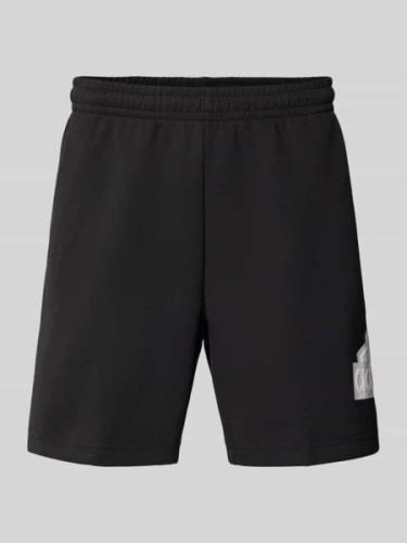 Regular fit sweatshorts met labeldetail