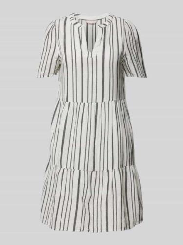 Mini-jurk in laagjeslook, model 'THYRA'