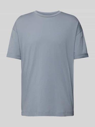 Oversized T-shirt met extra brede schouders, model 'THILO'