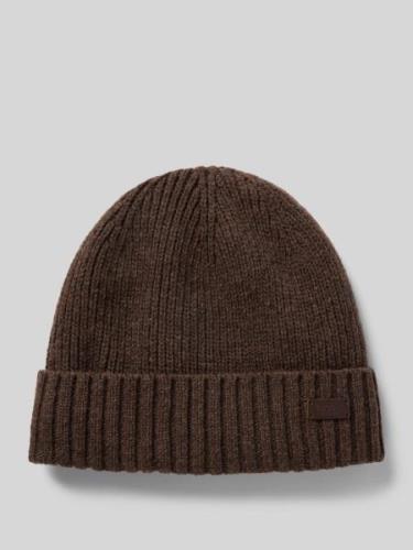 'Beanie met labelbadge