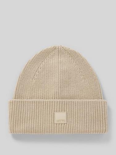 'Beanie met labelbadge