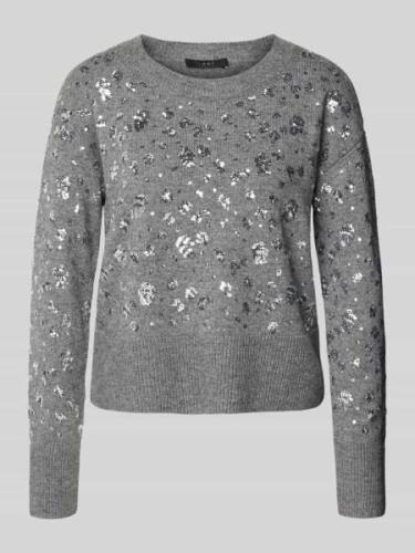 Wollen pullover met extra brede schouders