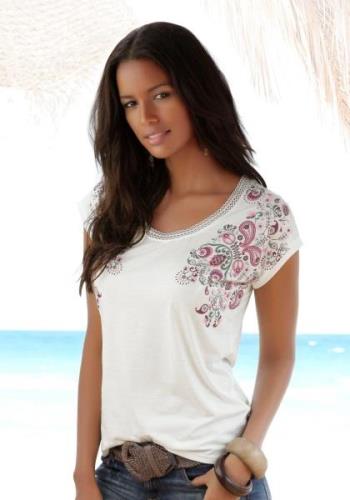 Beachtime T-shirt met fijne kant bij de hals