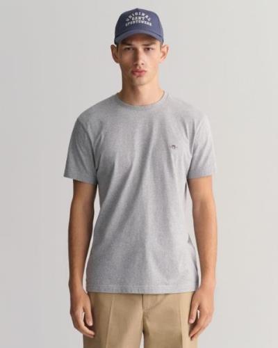 Gant T-shirt SLIM SHIELD SS T-SHIRT met logoborduursel op borsthoogte