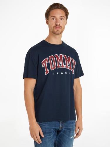 TOMMY JEANS T-shirt TJM REG ARCH VARSITY TEE EXT