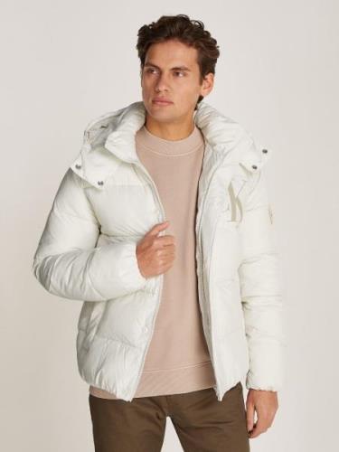 NU 20% KORTING: Calvin Klein Outdoorjack ESSENTIALS NON DOWN JACKET