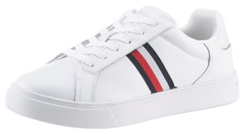 NU 20% KORTING: Tommy Hilfiger Sneakers ESSENTIAL COURT SNEAKER STRIPE...