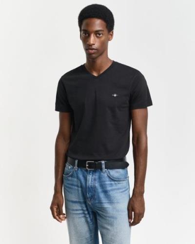 Gant T-shirt SLIM SHIELD V-NECK T-SHIRT met een klein geborduurd logo ...