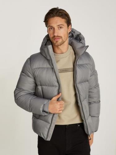 NU 20% KORTING: Calvin Klein Outdoorjack HOODED QUILT PUFFER MW