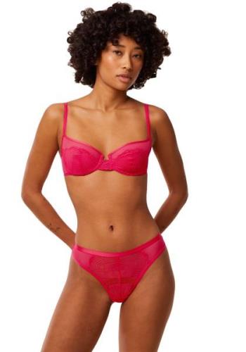 Triumph Slip Delightful Spotlight Brazilian