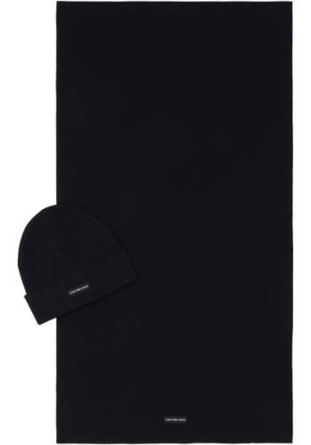 Calvin Klein Gebreide muts GIFT BEANIE & SCARF INST PATCH