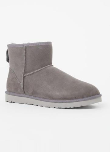 UGG Classic Mini enkellaarsje van suède